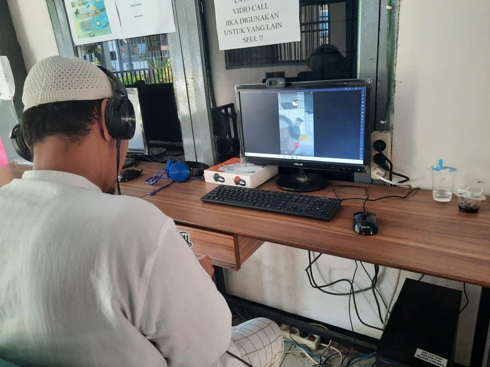 Warga Binaan Lapas Kotaagung Antusias Manfaatkan Fasilitas Layanan Video Call