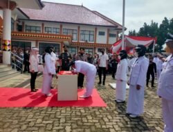 Bupati Hj.Dewi Handajani., SE.MM Lantik 68 Kepala Pekon Terpilih