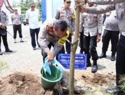 Kapolda Jatim Tinjau Pelayanan Publik Satpas dan Resmikan Gedung Satlantas Polresta Banyuwangi