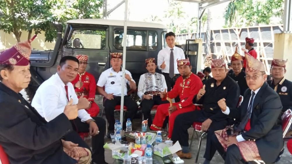 Kasat Reskrim Polres Tanggamus Silaturahmi ke Tokoh Adat