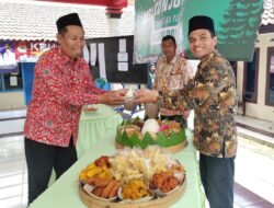 Pembukaan KKN Kelompok 9 IKHAC Disambut Hangat Pemerintah Desa Kunjorowesi