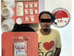 Polres Pelabuhan Tanjungperak Ungkap Peredaran Narkoba, Tersangka dan Ribuan Butir Pil Koplo Diamankan