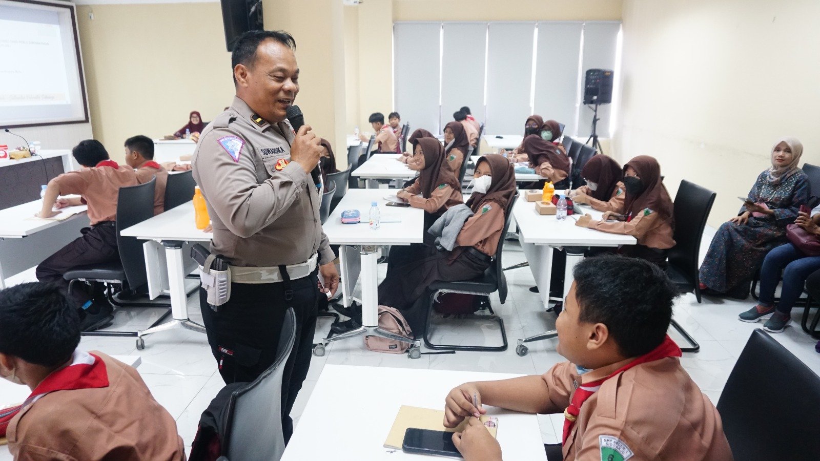 Inovatif, Polresta Sidoarjo Membuka Kelas Inspirasi Pelajar