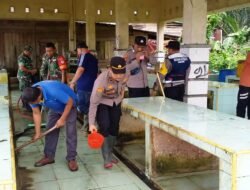 Bentuk dan Bakti Polri Pada Masyarakat, Kapolsek Peureulak Barat Pimpin Gotong Royong