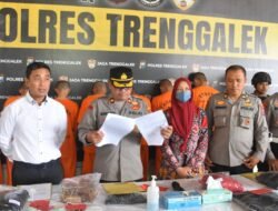 Polisi Tetapkan 12 Tersangka Pelemparan Rombongan Ziarah di Trenggalek