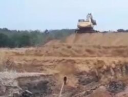 Aktivitas Tambang Timah di Pesisir Pantai Penganak Tanpa Tersentuh Aparat Penegak Hukum