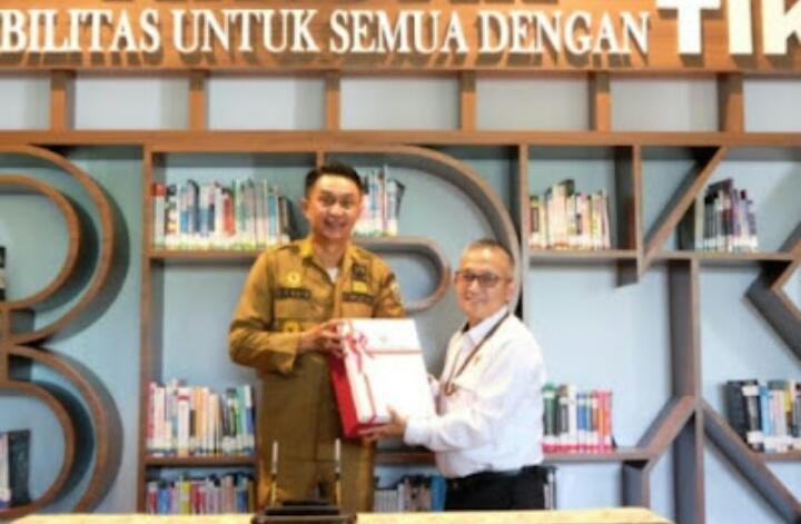PJ BUPATI MUARO JAMBI MENYERAHKAN LKPD TAHUN 2023 KE BPK PERWAKILAN PROVINSI JAMBI