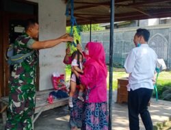 Babinsa Koramil Gondang Aktif Dampingi Posyandu