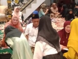 H. Maat Buka Bersama dengan 65 Anak Yatim Mojokerto