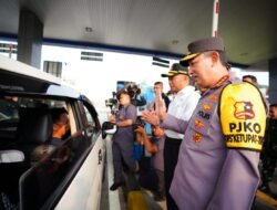 Tinjau Mudik di Jateng, Kapolri Instruksikan Mantapkan Sosialisasi Rekayasa Lalin dan Pengaturan Rest Area
