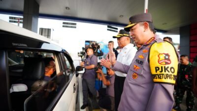 Tinjau Mudik di Jateng, Kapolri Instruksikan Mantapkan Sosialisasi Rekayasa Lalin dan Pengaturan Rest Area