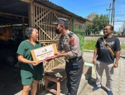 Polres Tulungagung Berbagi Bantuan, Warga Plandaan Senang