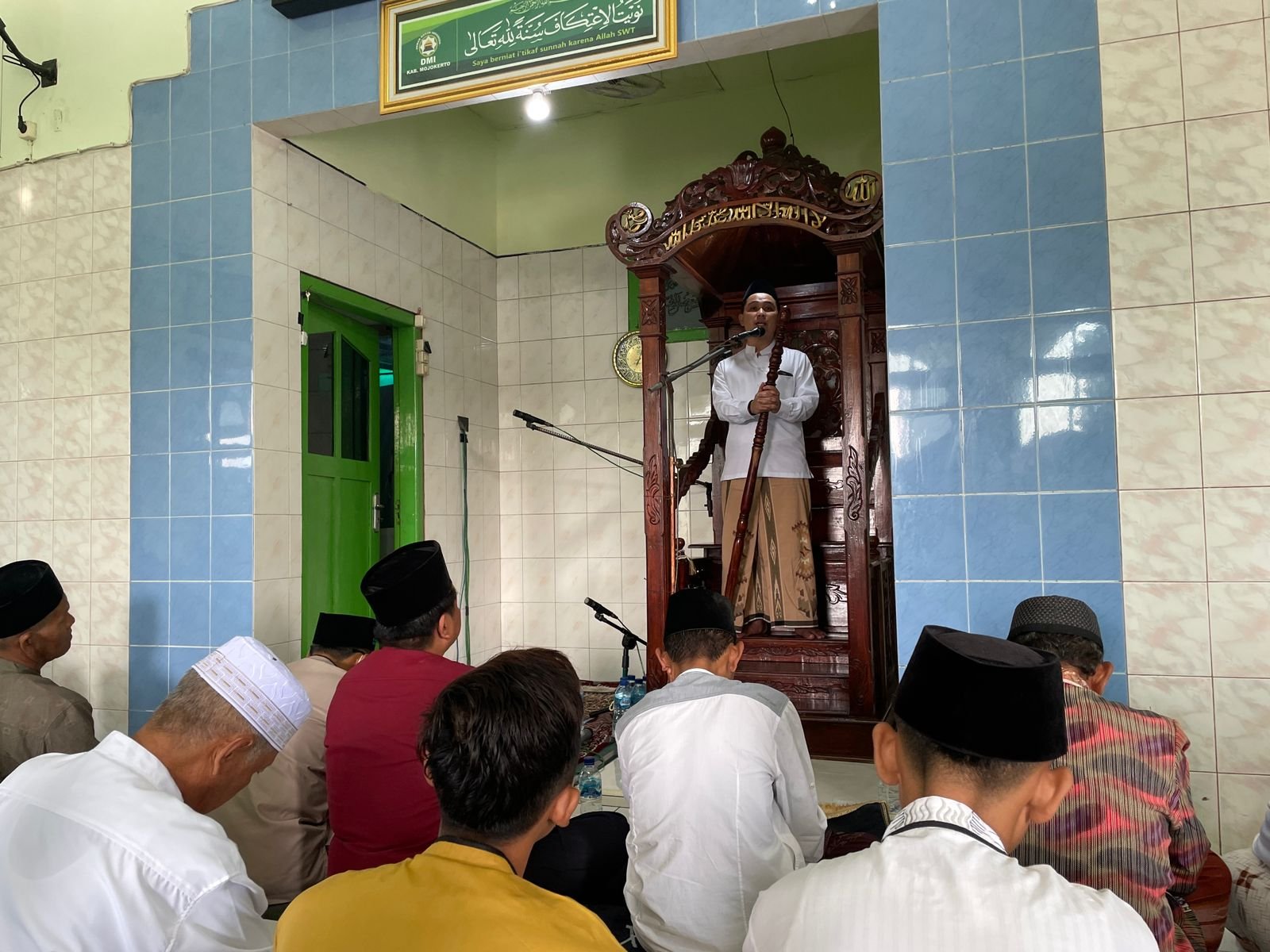 Gus Barra jadi Imam Salat Id