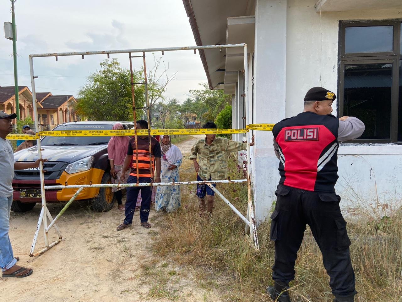 Polisi Olah TKP Kasus Pria Tanpa Identitas Gantung Diri di Kantin Dinas Syariat Islam Aceh Timur