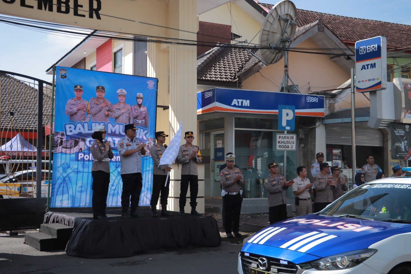 Polda Jatim Gelar Balik Mudik Gratis, Polres Jember Berangkatkan Empat Bus