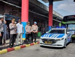 Libur Lebaran, Polisi Banyuwangi Siaga di Tempat Wisata Jamin Aman dan Nyaman Warga