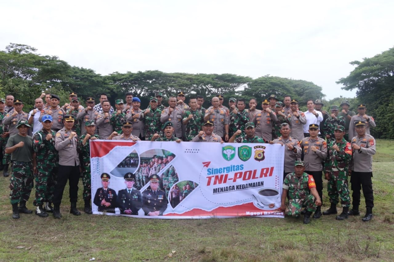 Perkuat Sinergitas TNI-Polri, Polres Aceh Timur dan Kodim 0104 Gelar Latihan Menembak Bersama