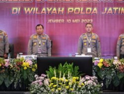 Anev Sitkamtibmas, Kapolres Probolinggo Terima Penghargaan dari Kapolda Jatim