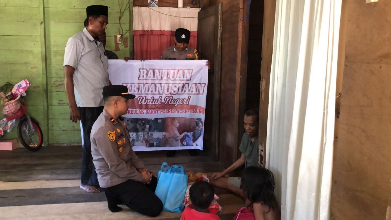 Bantuan Kemanusiaan Polsek Peureulak Barat Polres Aceh Timur Untuk Warganya