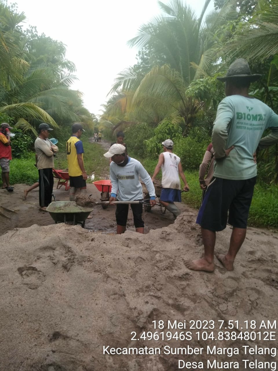 Pemdes Muara Telang Manfaatkan Dana Desa 2023, Bangun Jalan Rabat Beton