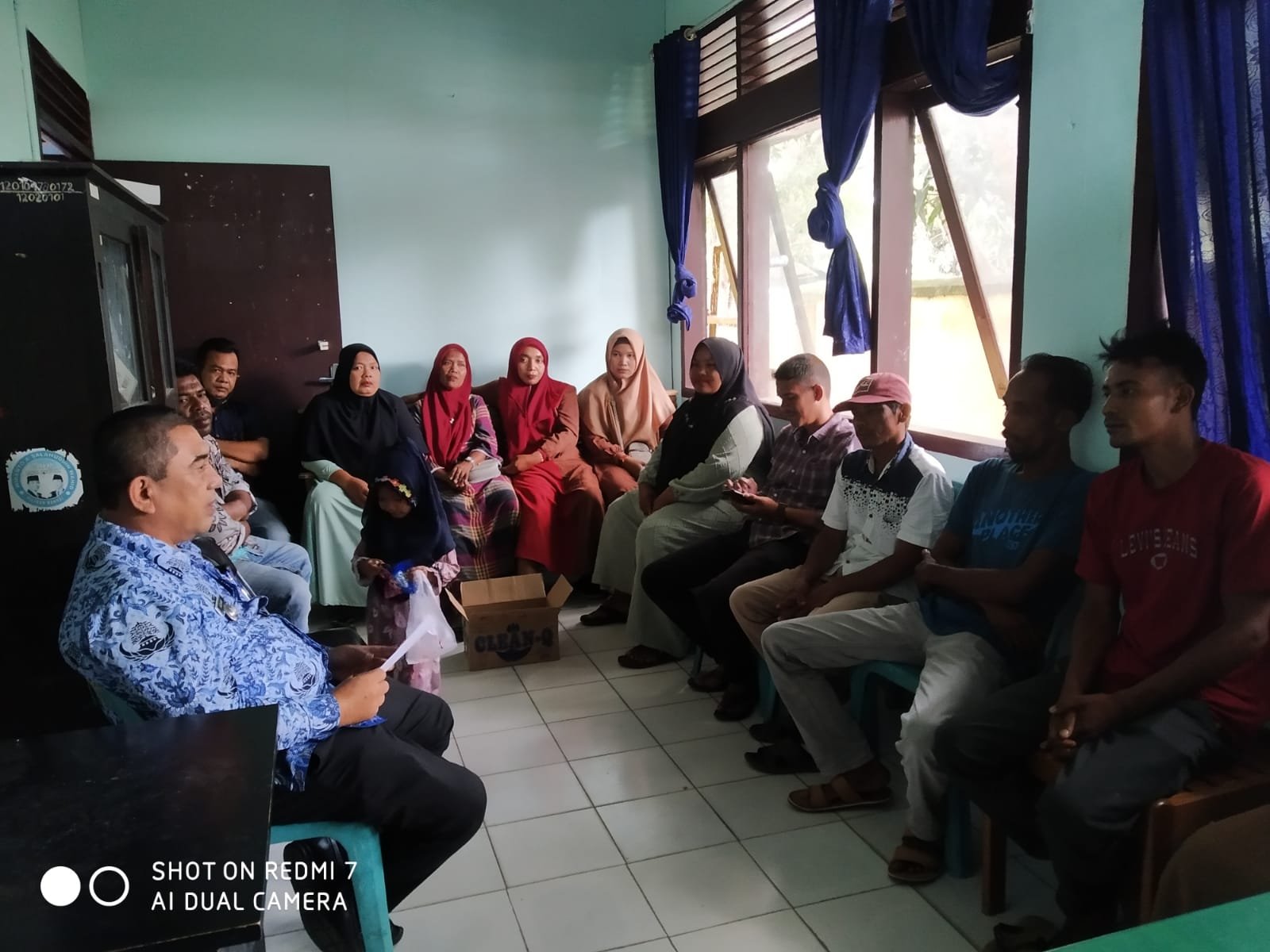 Anggota BAI Mendampingi Masyarakat Untuk Menyampaikan Aspirasi Kepada Camat Darul Aman