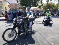 Sinergi TNI-Polri Jadi Pengemudi Ojek Gratis Bagi CJH Pamekasan