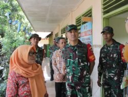Dansatgas Tinjau Kemajuan Sasaran Fisik TMMD 116 Mojokerto Di Desa Randuharjo