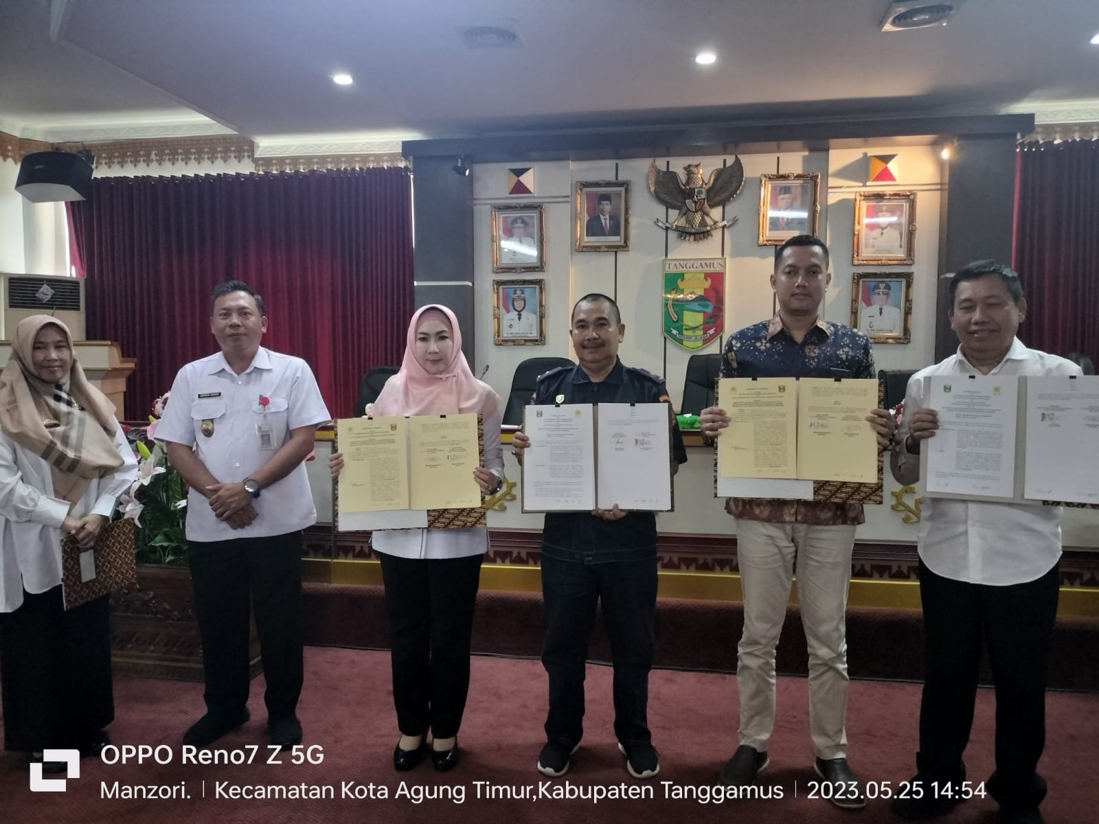 Penandatanganan Nota Kesepahaman (MoU) Dan Perjanjian Kerjasama Antara Pemda Tanggamus Dan PT. PLN