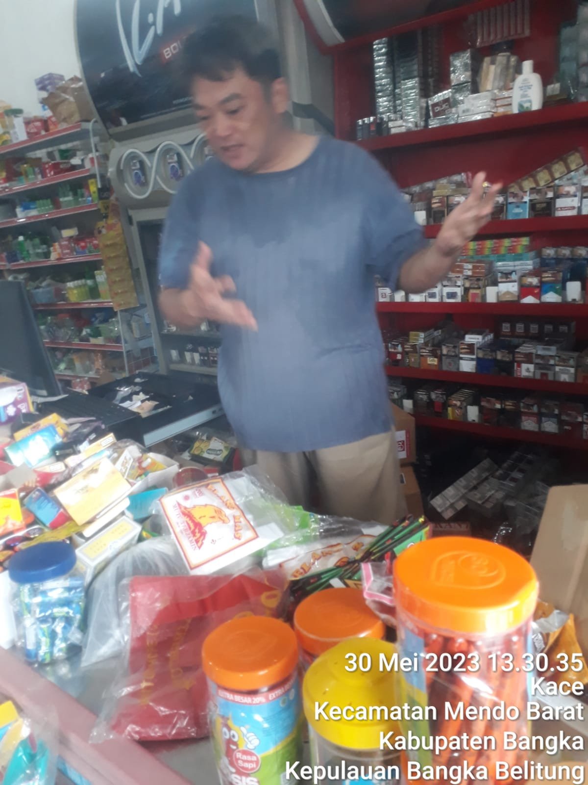 Pemilik Toko Hari Mart Konghin Menantang Pihak Bea Cukai Untuk Memberantas Rokok Iilegal Yang Ada di Kepulauan Bangka Belitung