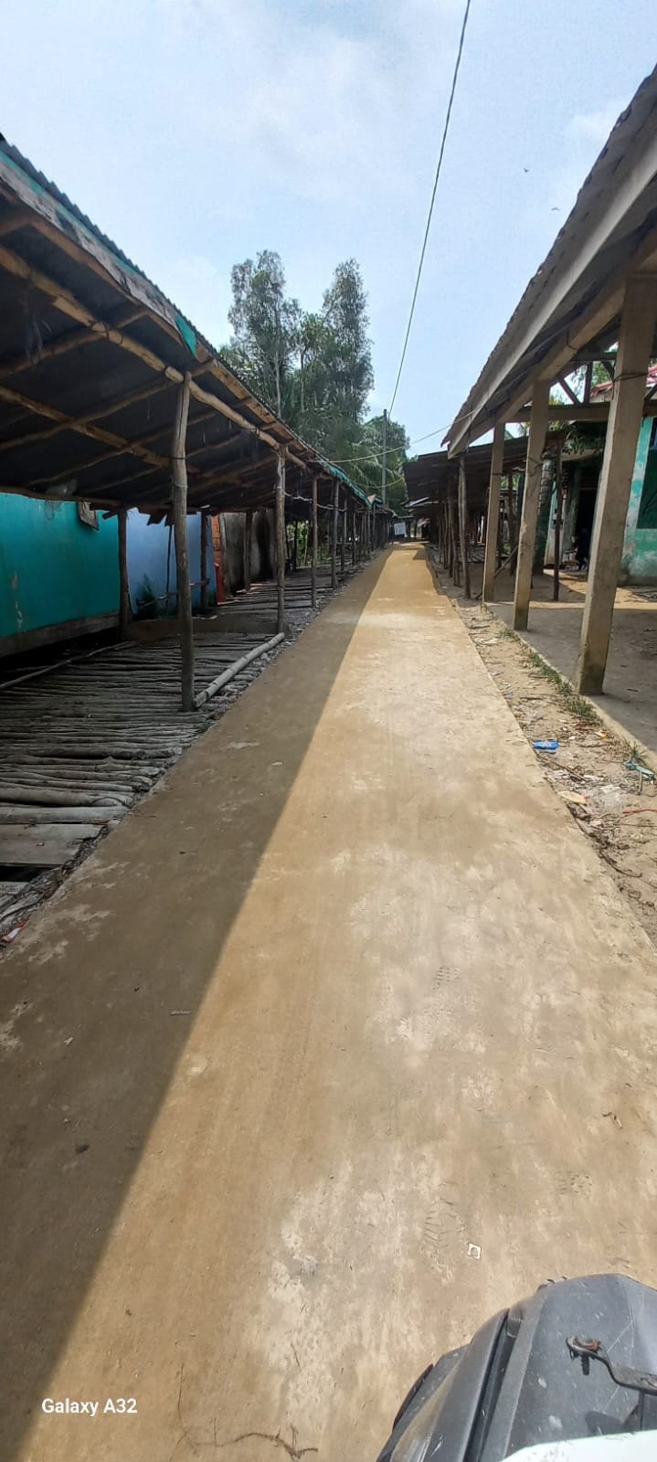 Manfaatkan Dana Desa, Pemdes Upang Induk laksanakan Pembangunan jalan cor