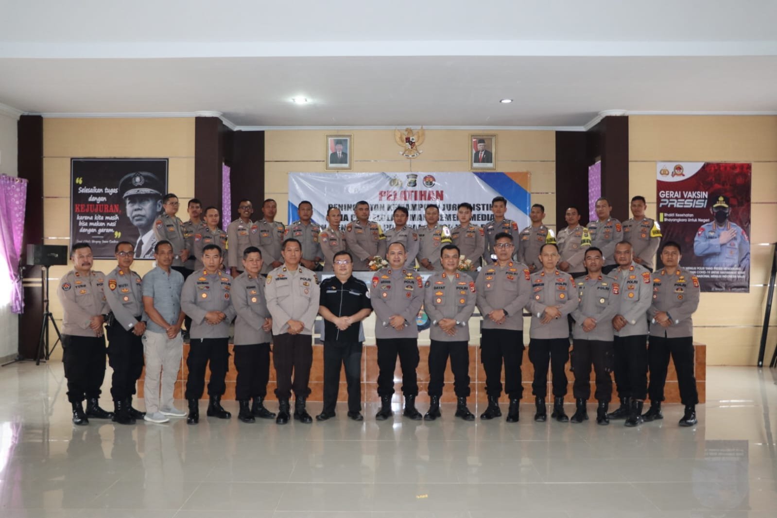 Bidhumas Polda Lampung Berikan Pelatihan Jurnalistik Di Polres Tanggamus