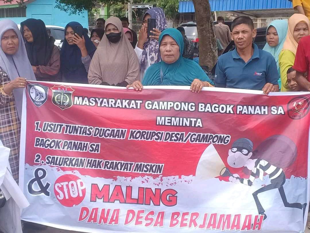 Kembali Terjadi LagiKejaksaan Aceh Timur Di Demo Oleh Masyarakat