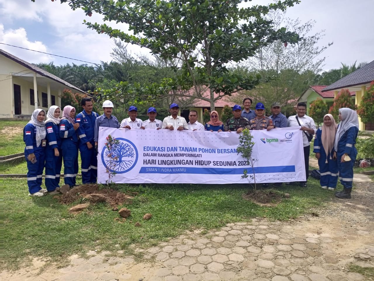 Medco E&P Gelar Penanaman pohon Unggulan Dan Diskusi Di SMA 1 Indra Makmur