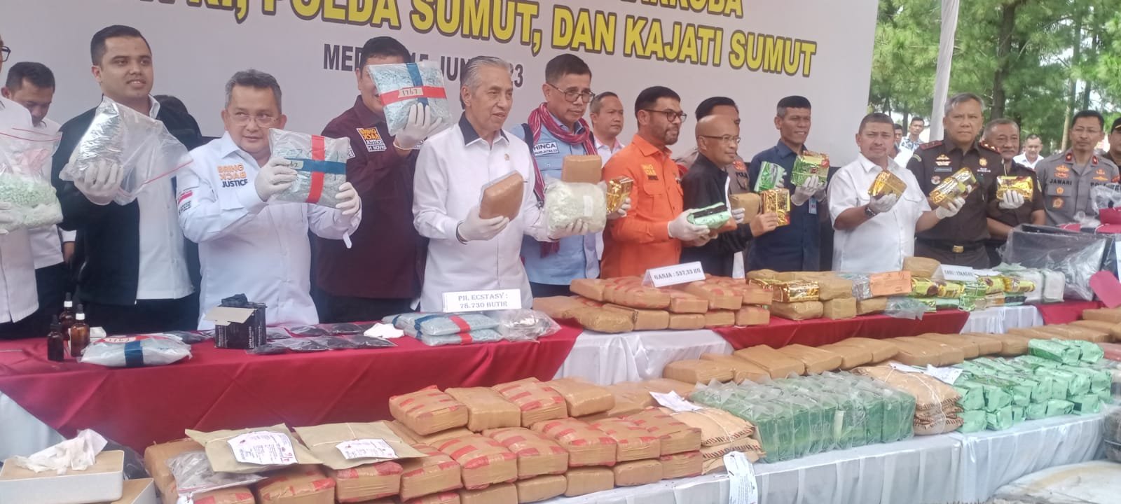 Poldasu Musnahkan Narkoba Senilai Rp.690 Milyar