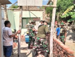 Koramil 0815/05 Gedeg Bongkar Rumah Warga Desa Batankrajan