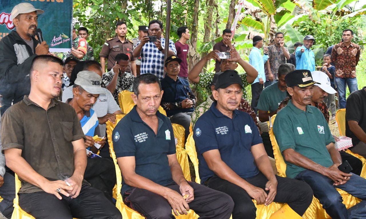 Jumat Curhat Kapolres Aceh Timur Bersama Petani di Ranto Peureulak