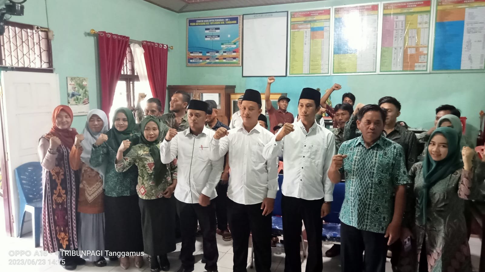 Kepala Pekon Kotaagung Di Hadiri Forkopimcam Lantik Tiga Aparatur Pekon Baru