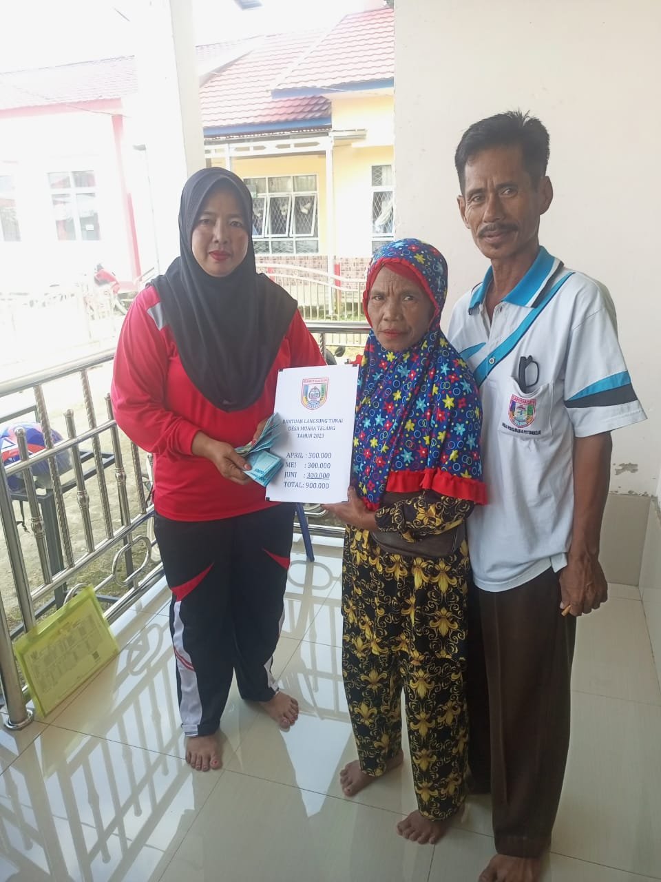 Pemdes Muara Telang Salurkan BLT DD Tahap II 2023