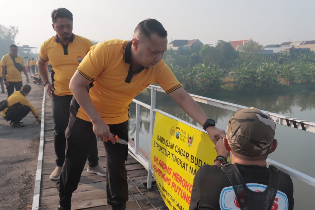 Polres Kediri Kota Revitalisasi Jembatan Lama Situs Cagar Budaya