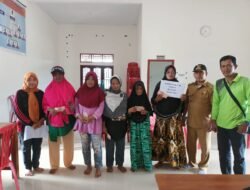 25 Keluarga Penerima Manfaat Terima Realisasi BLT DD Air Solok Batu Tahap II 2023