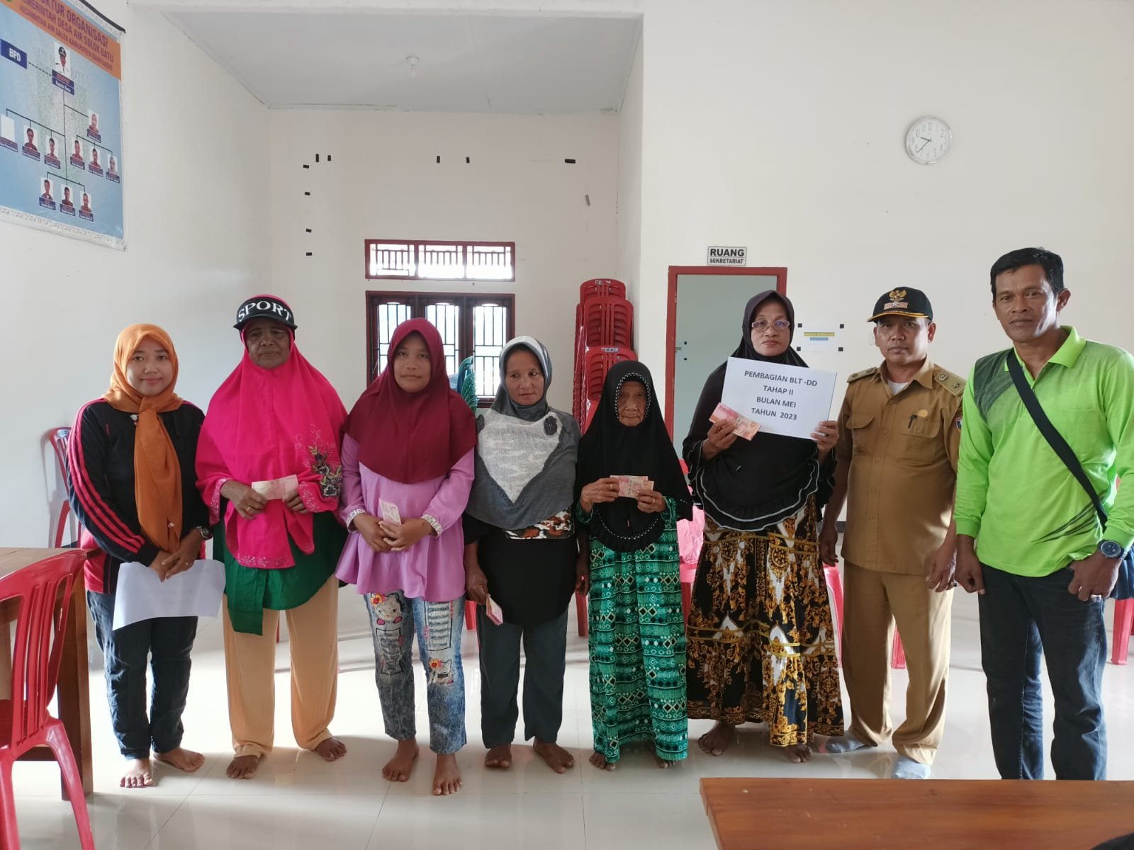 25 Keluarga Penerima Manfaat Terima Realisasi BLT DD Tahap II 2023