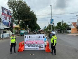 Bantu Urai Kepadatan di Pelabuhan Ketapang, Polres Situbondo Alihkan Kendaraan Menuju Banyuwangi Lewat Jalur Selatan