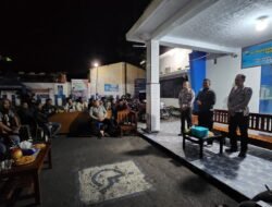 Polres Bondowoso Ngopi Bareng Dengan Klub Motor Sampaikan Himbauan Tertib Berlalulintas