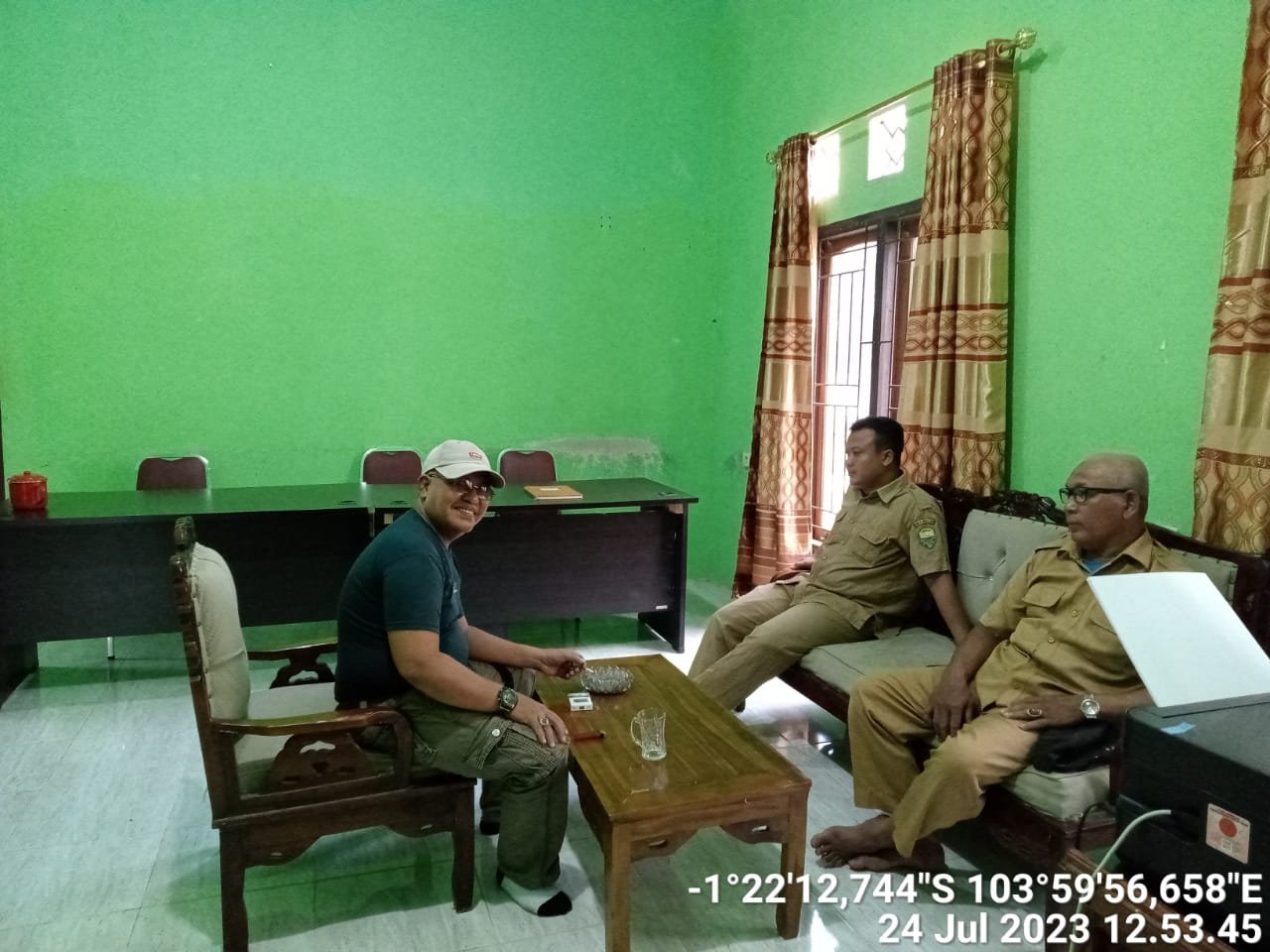Pembangunan Jalan Usaha Tani Desa Gedong Karya Muaro Jambi Disoal Warga