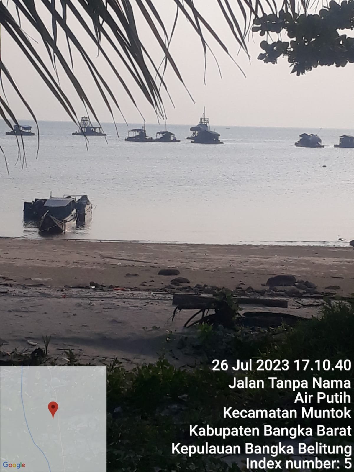 Pesisir Pantai Dusun Jungku Desa Air Putih Dihajar Penambang Timah Illegal