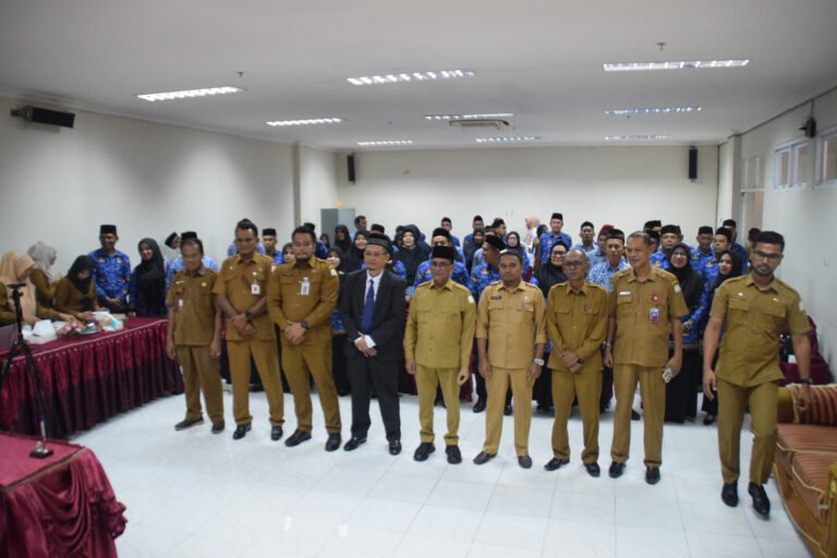 ACEH TIMUR | Penjabat (Pj) Bupati Aceh Timur Ir Mahyuddin MSi melantik sejumlah pejabat di lingkungan Pemerintah Kabupaten Aceh Timur