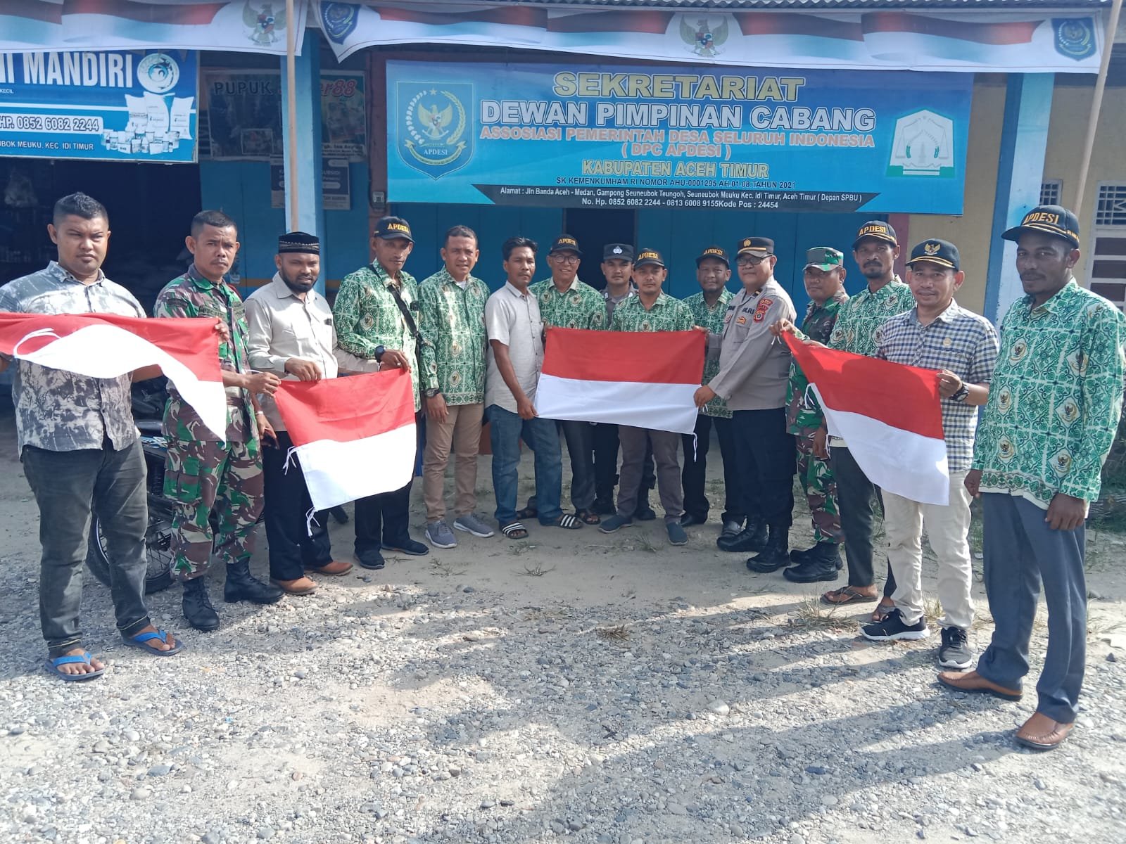 Antusias Nya APDESI Sumbangkan Bendera Dalam Memeriahkan HUT RI Yang Ke-78 Tahun 2023