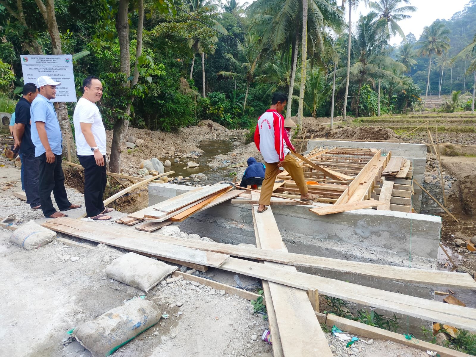 Jembatan Gelagar Beton Menjadi perioritas Realisasi Dana Desa Tahap Dua Tahun 2023, Kepala Pekon Way Pering