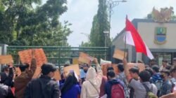 Kaum Pengangguran Bekasi, Siap-siap lakukan Aksi Jilid 2 mereka berencana akan membanjiri kantor Bupati Bekasi