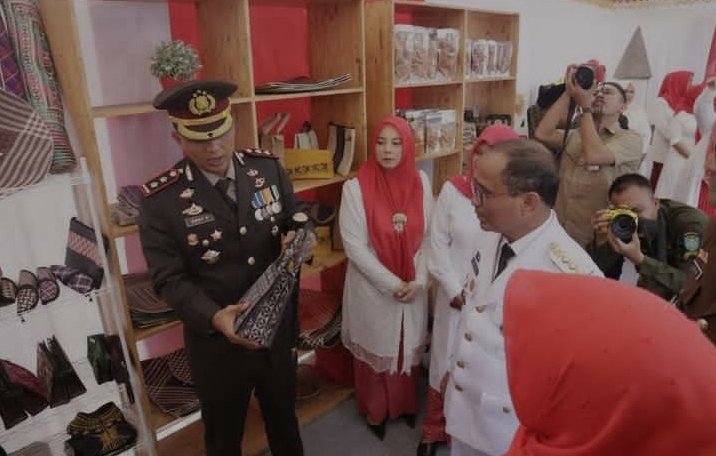 Meriahkan Hut Ke 78 RI, Dekranasda Pamer Kerajinan Tangan